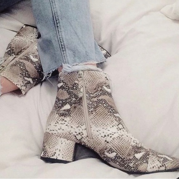 Zara Trafaluc cap toe faux snakeskin bootie size US 6.5 - Picture 1 of 10